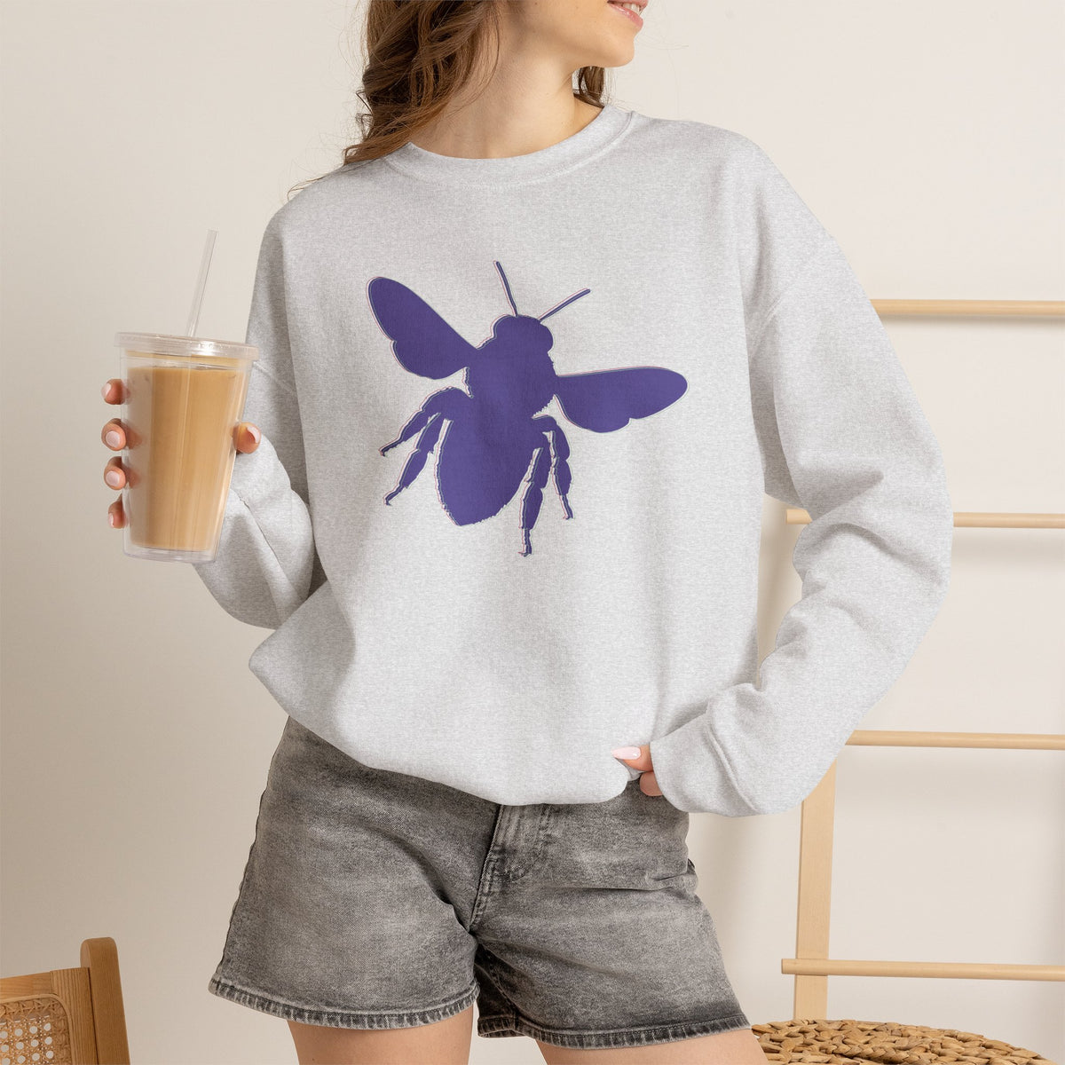 BEE Good Noisy Dolly original sweatshirt